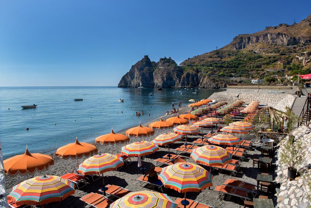 Hotel Donna Rosa SantʼAlessio Siculo المظهر الخارجي الصورة