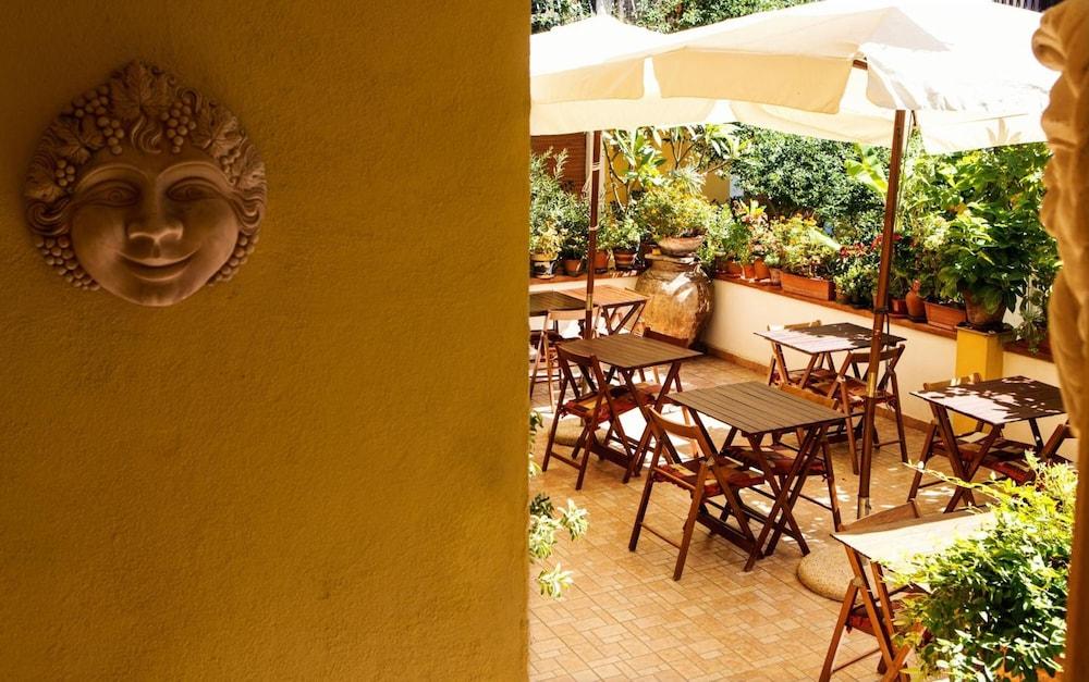 Hotel Donna Rosa SantʼAlessio Siculo المظهر الخارجي الصورة
