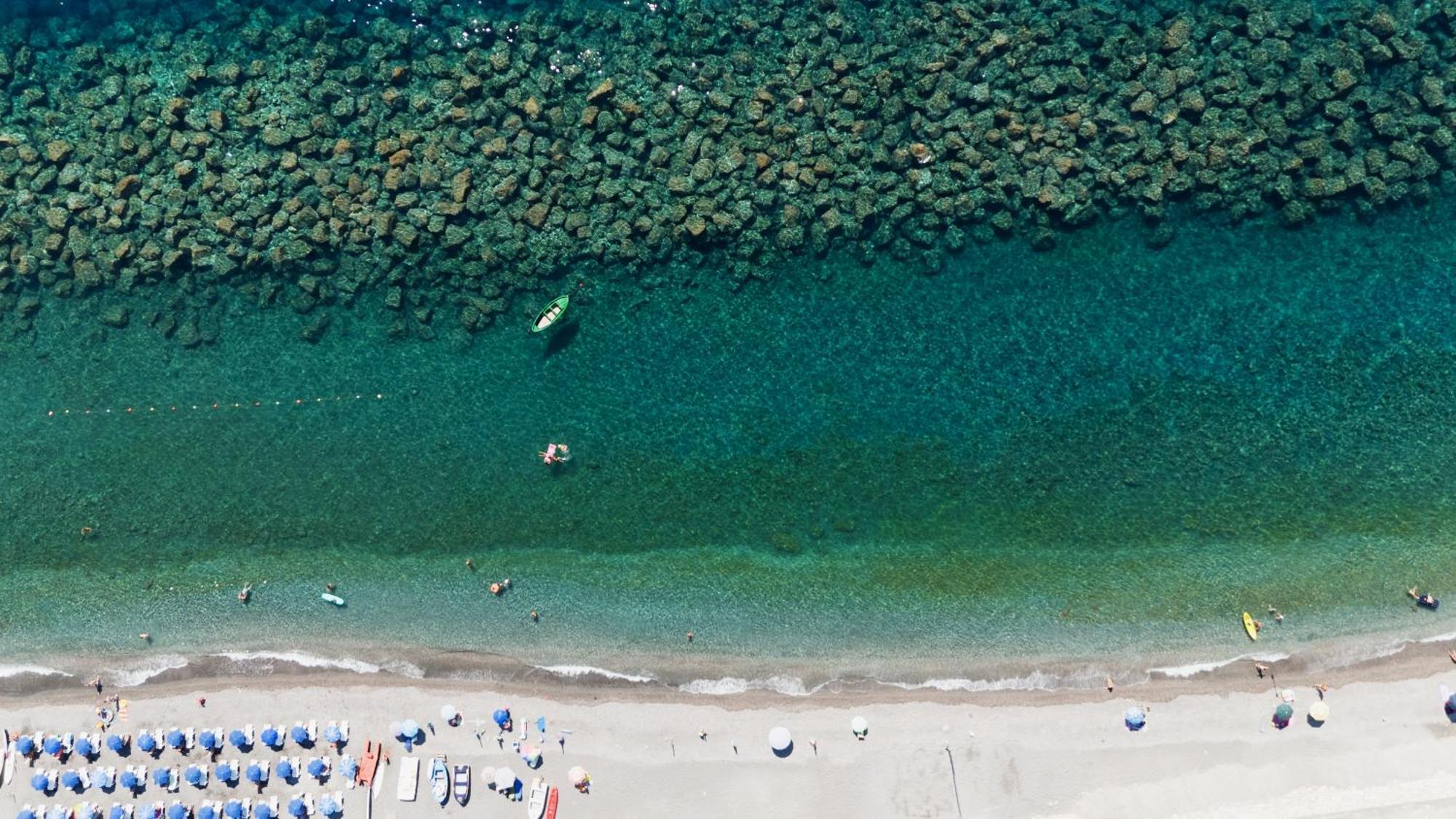 Hotel Donna Rosa SantʼAlessio Siculo المظهر الخارجي الصورة