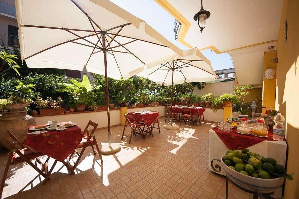 Hotel Donna Rosa SantʼAlessio Siculo المظهر الخارجي الصورة