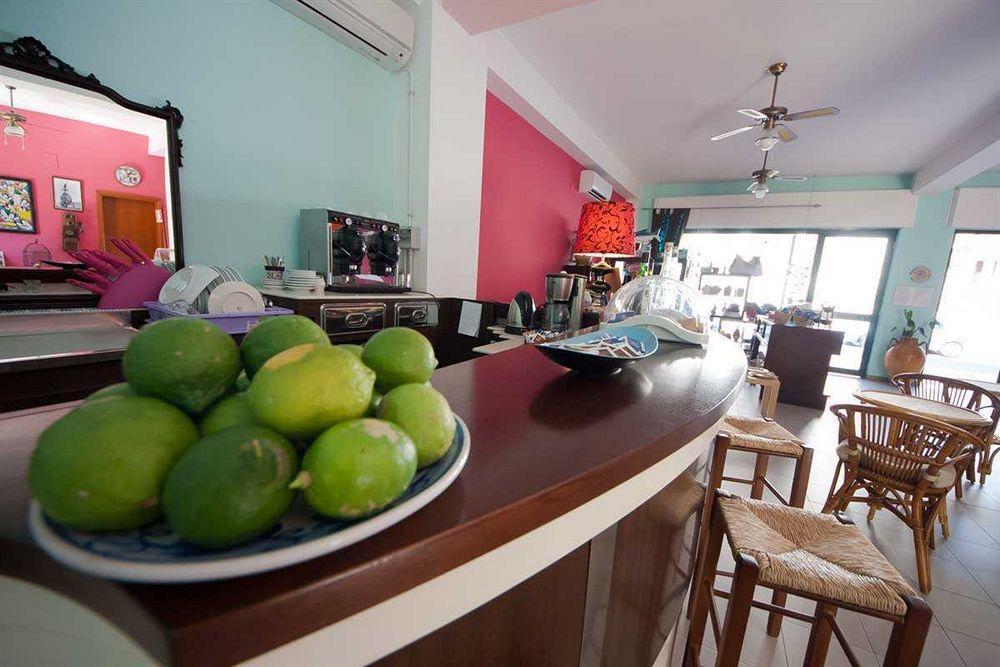 Hotel Donna Rosa SantʼAlessio Siculo المظهر الخارجي الصورة