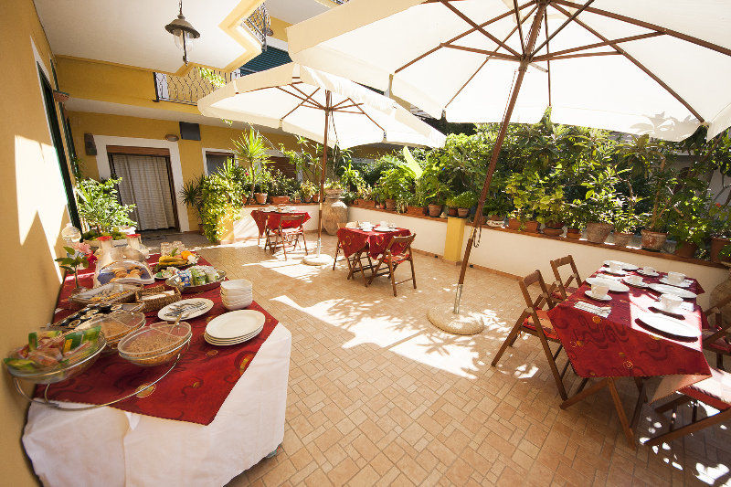 Hotel Donna Rosa SantʼAlessio Siculo المظهر الخارجي الصورة